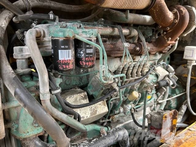 Volvo L 120 لوادر بعجل