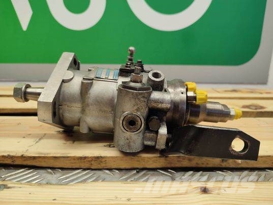 CAT TH 62 (DB2435-5065) injection pump Двигуни