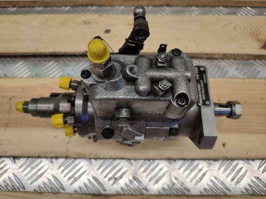 CAT TH 62 (DB2435-5065) injection pump Двигуни