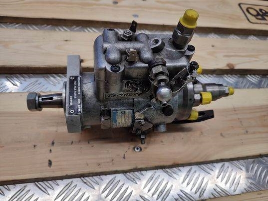 CAT TH 62 (DB2435-5065) injection pump Двигуни