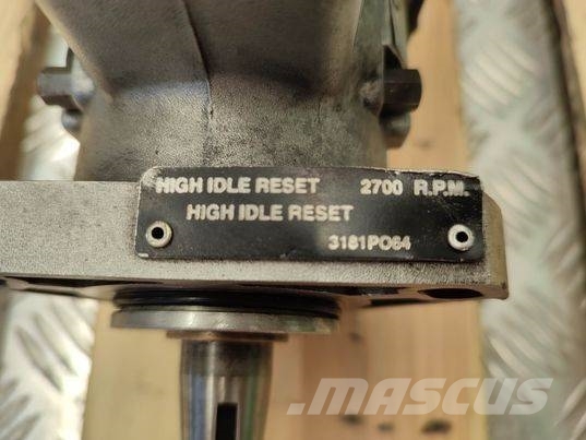 CAT TH 62 (DB2435-5065) injection pump Двигуни
