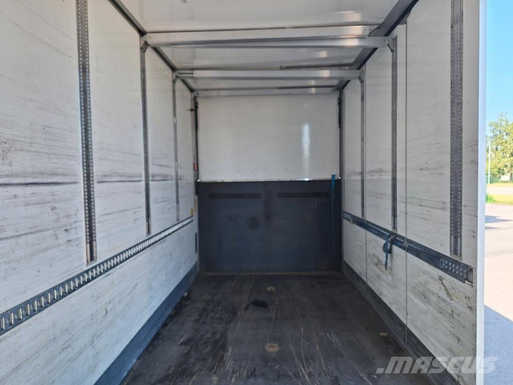 Volvo Vehicle Rigid 6x2-2 box full side opening Umpikorikuorma-autot