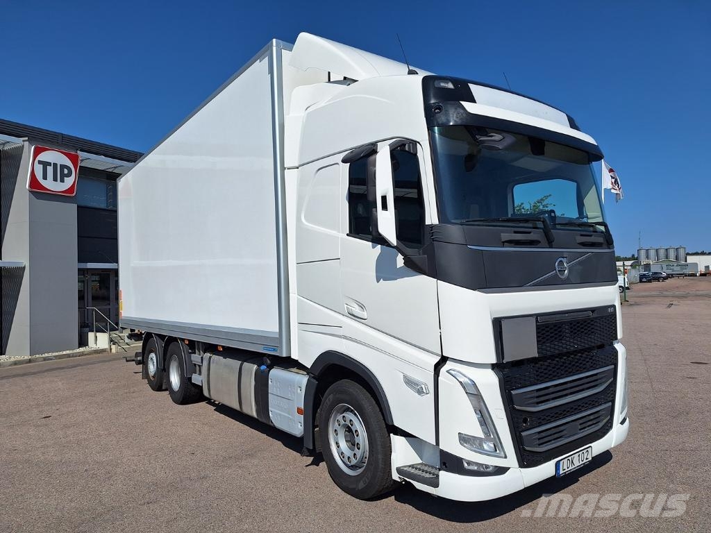 Volvo Vehicle Rigid 6x2-2 box full side opening Umpikorikuorma-autot
