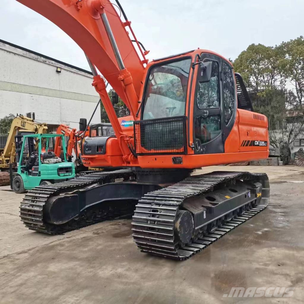 Doosan DX 225 LC Beltegraver