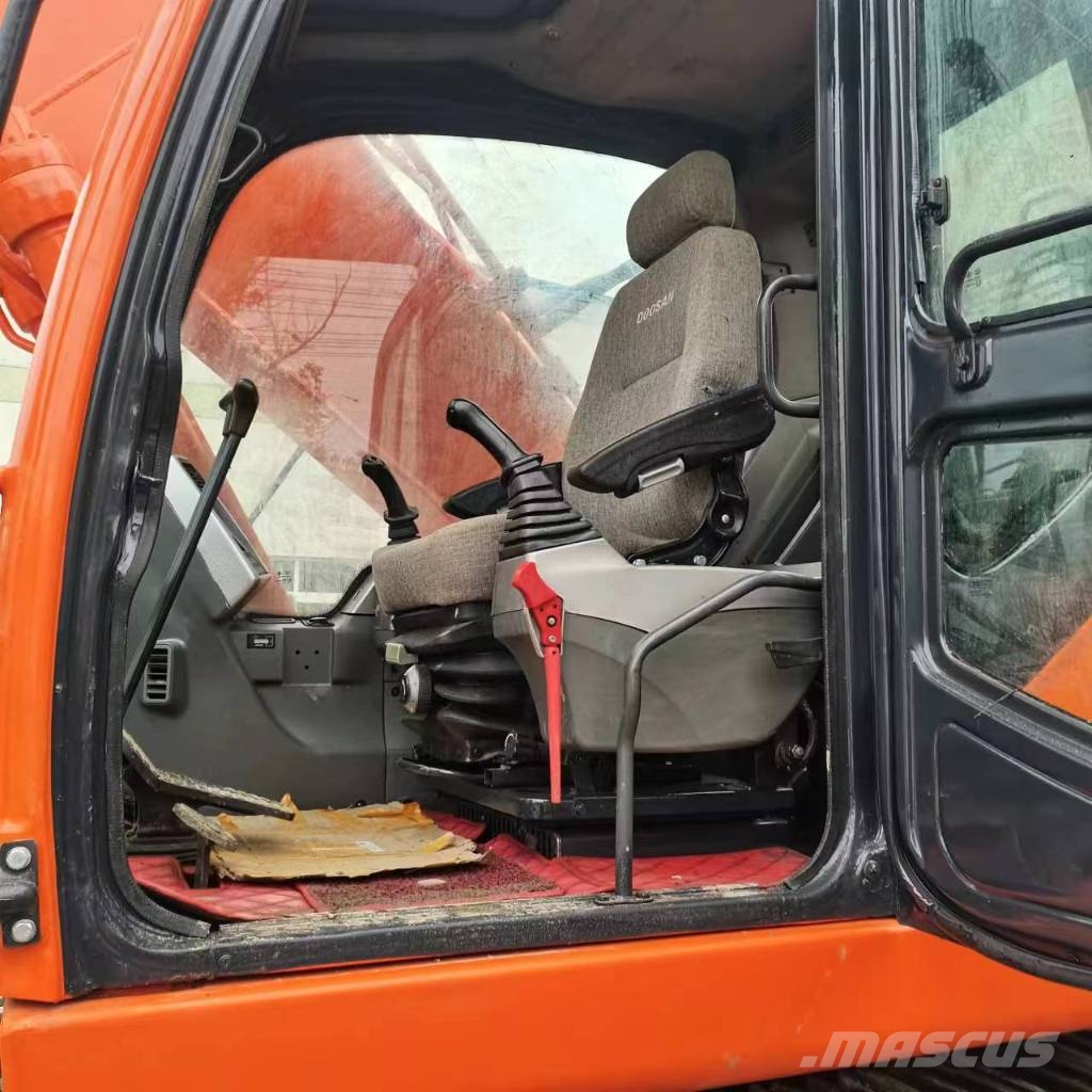 Doosan DX 225 LC Beltegraver