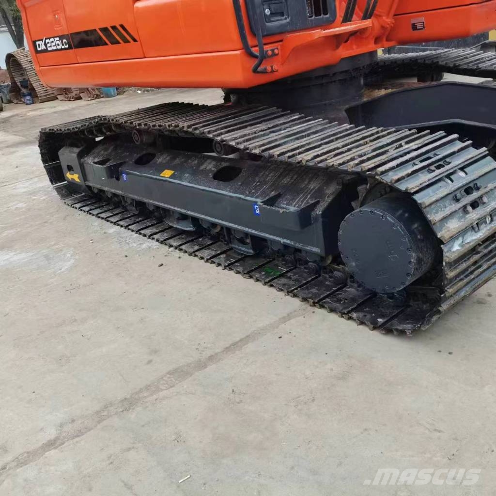 Doosan DX 225 LC Beltegraver