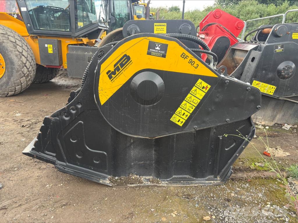 MB Crusher BF 90.3 Vergruisbakken