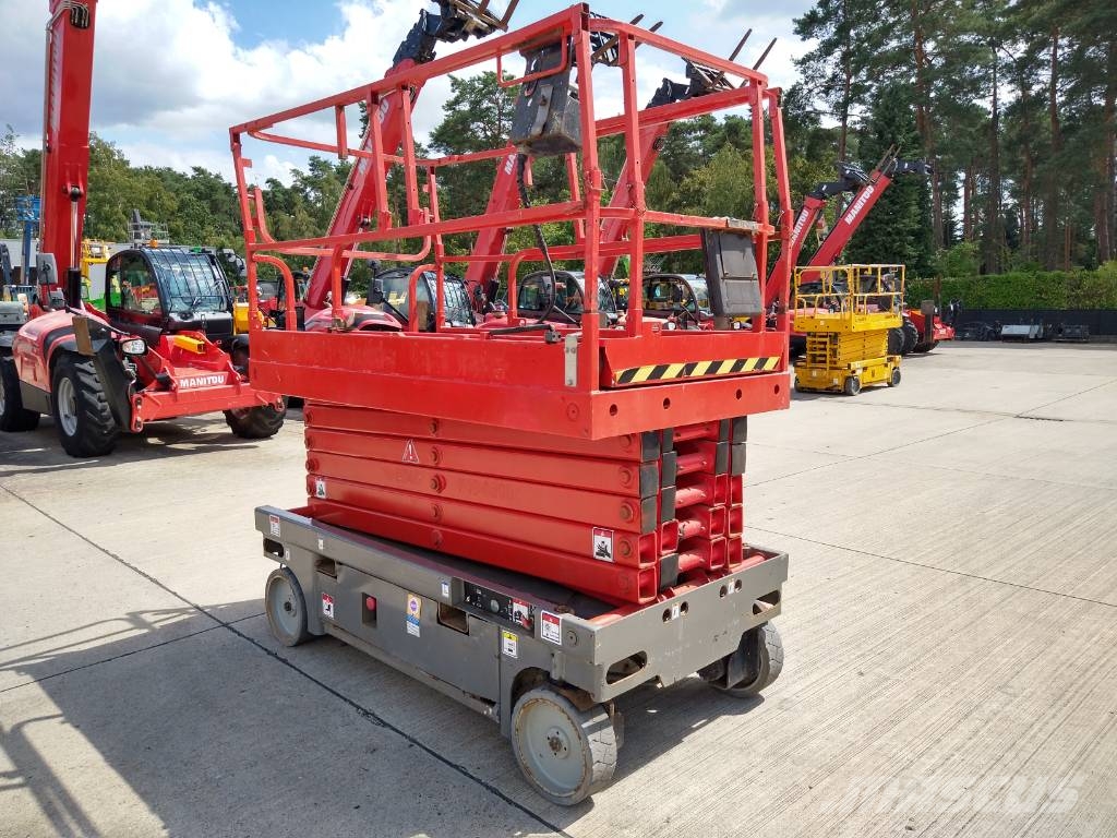 Haulotte Compact 14 (246) Scheren-Arbeitsbühnen