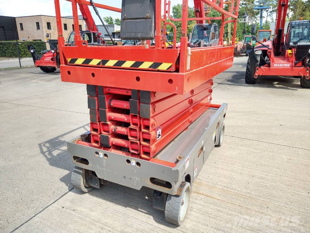 Haulotte Compact 14 (246) Scheren-Arbeitsbühnen