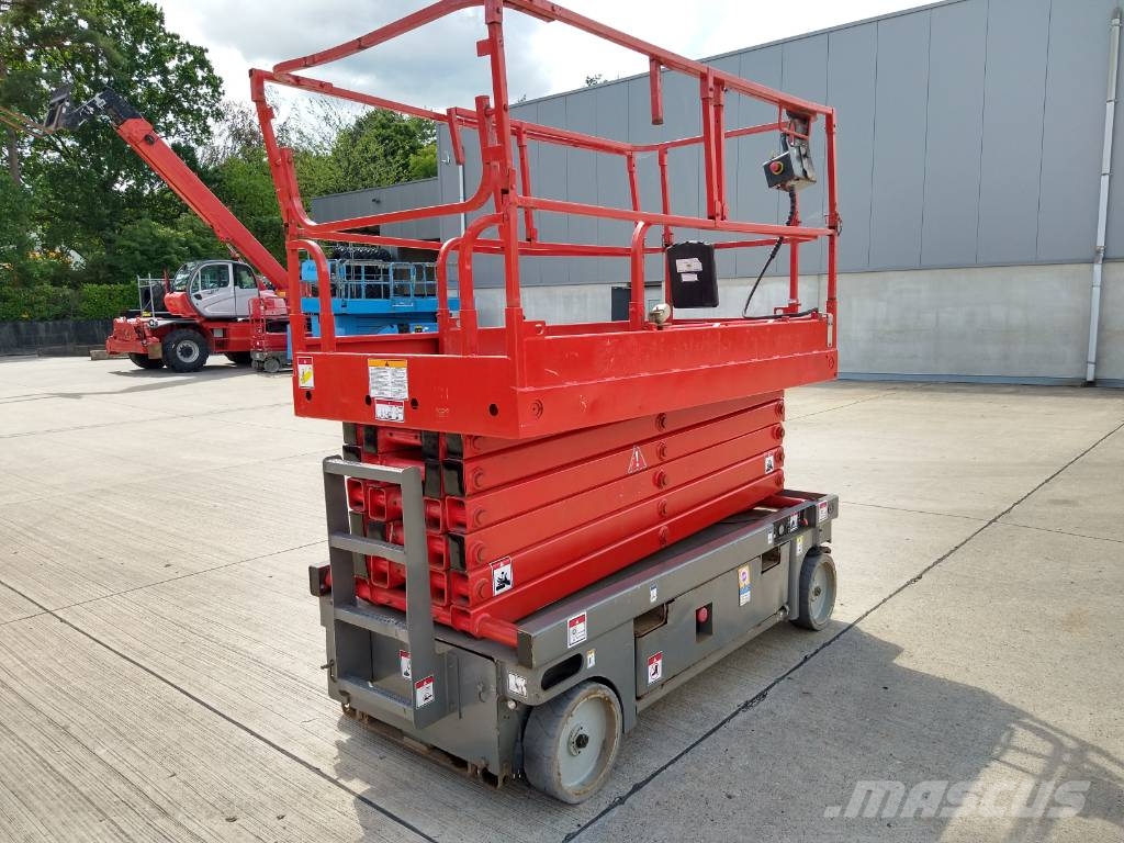 Haulotte Compact 14 (246) Scheren-Arbeitsbühnen