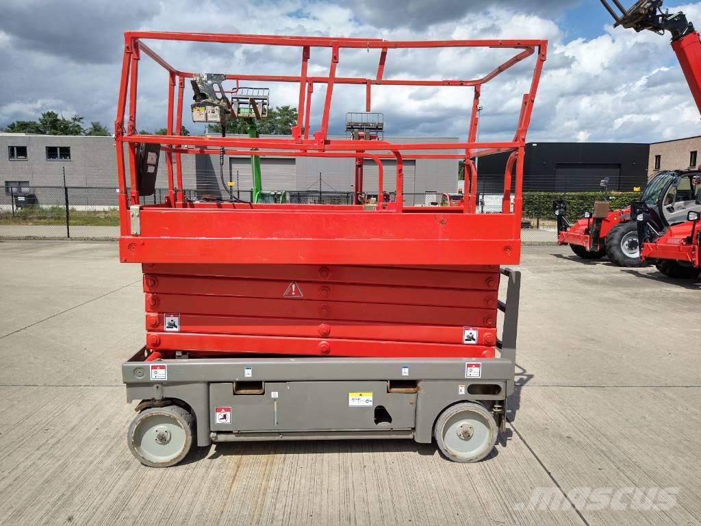 Haulotte Compact 14 (246) Scheren-Arbeitsbühnen