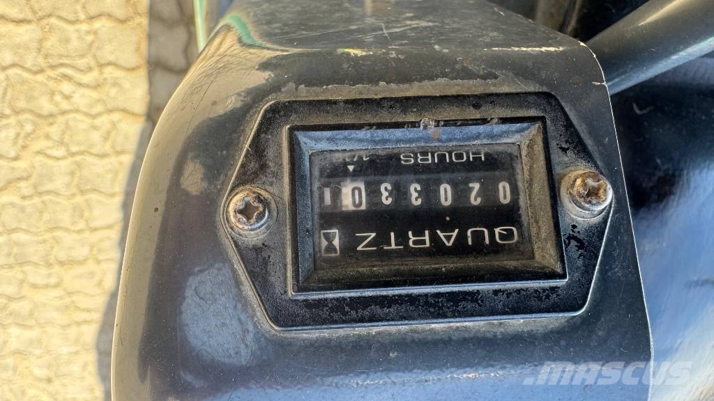 Kobelco SK 10 SR Міні-екскаватори < 7т