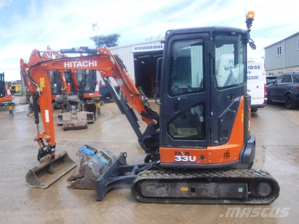 Hitachi ZX 33 U-6, 2023, Luton, Bedfordshire, Marea Britanie
