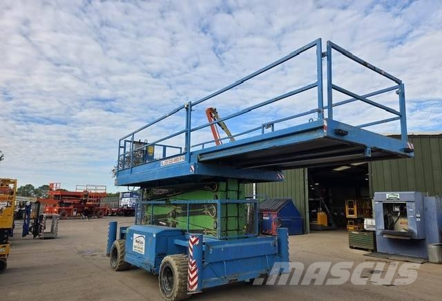 Holland Lift HL220D25 Nůžková zvedací plošina