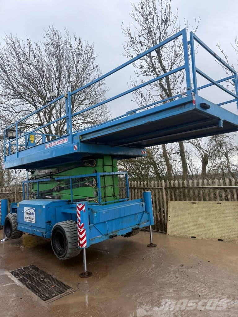Holland Lift HL220D25 Nůžková zvedací plošina