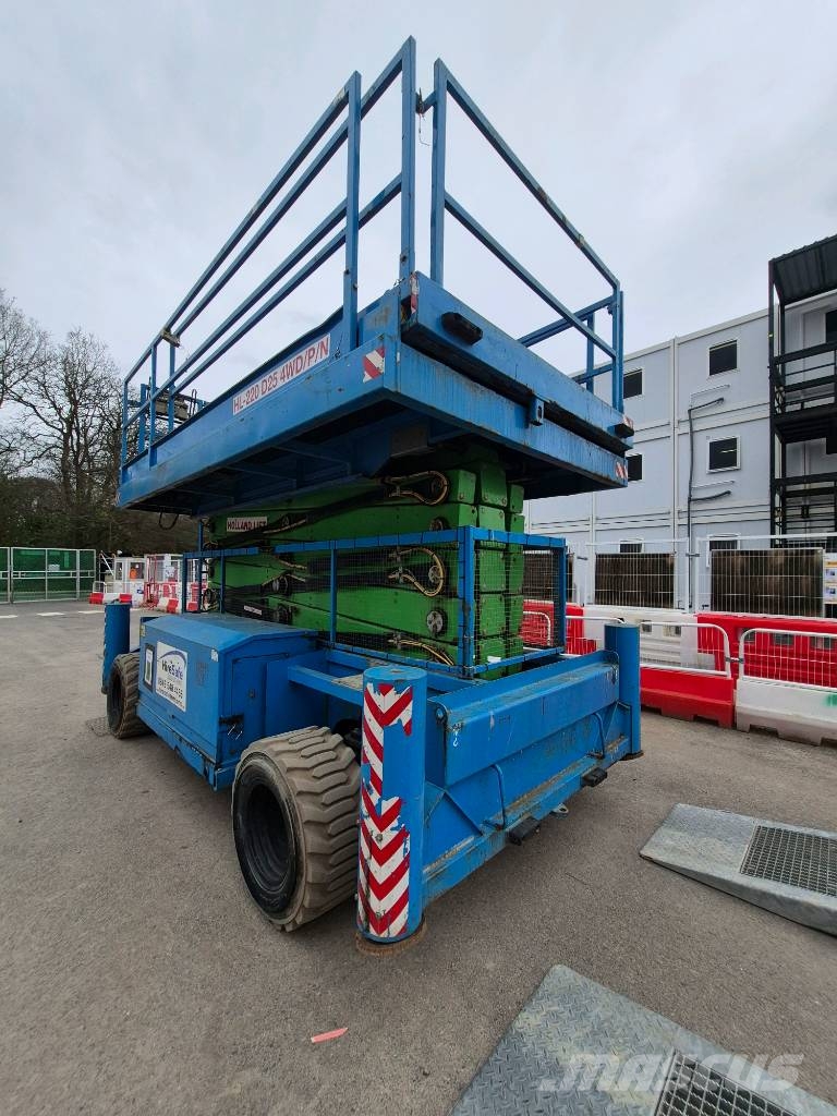Holland Lift HL220D25 Nůžková zvedací plošina