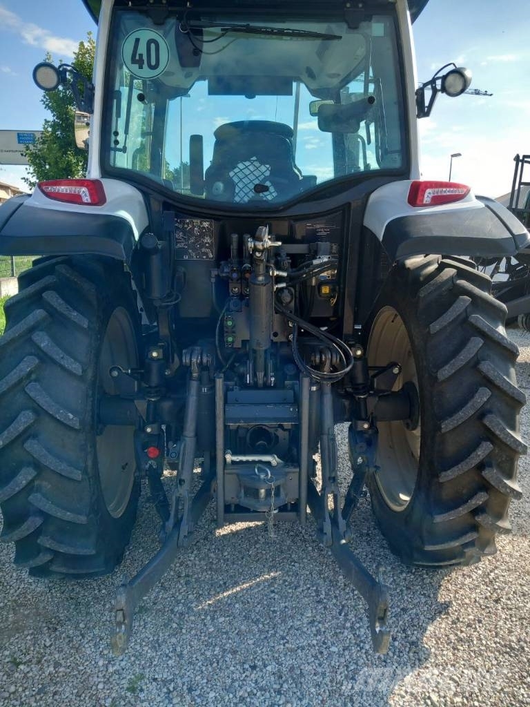 Valtra A 104 Tractores