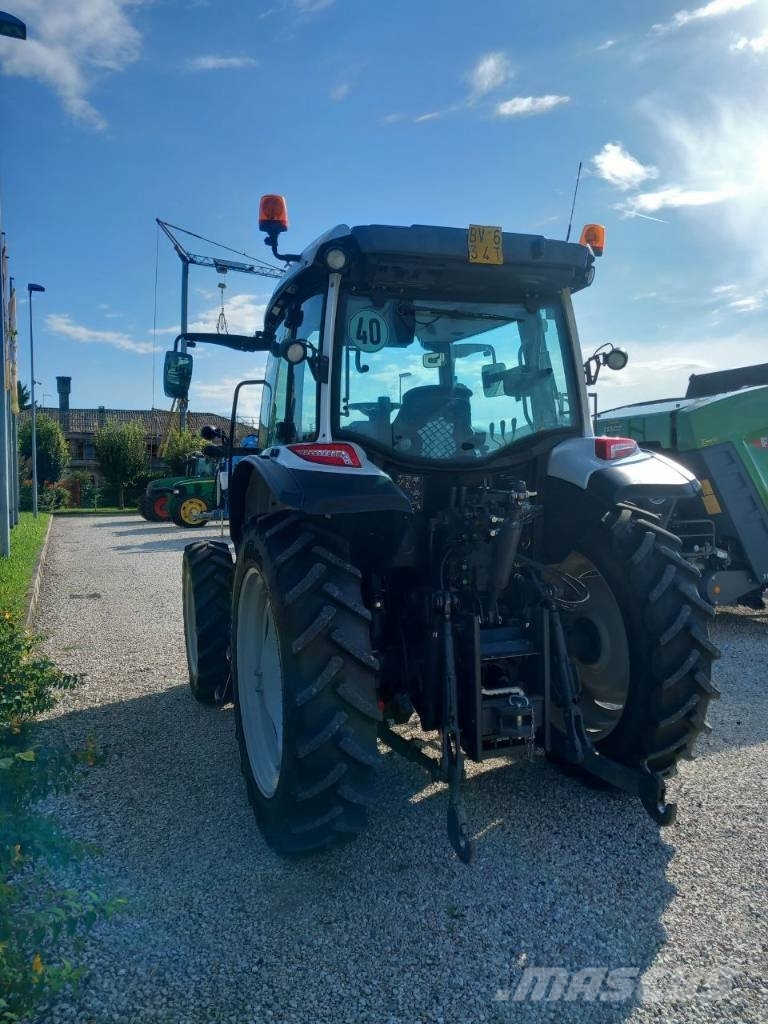 Valtra A 104 Tractores