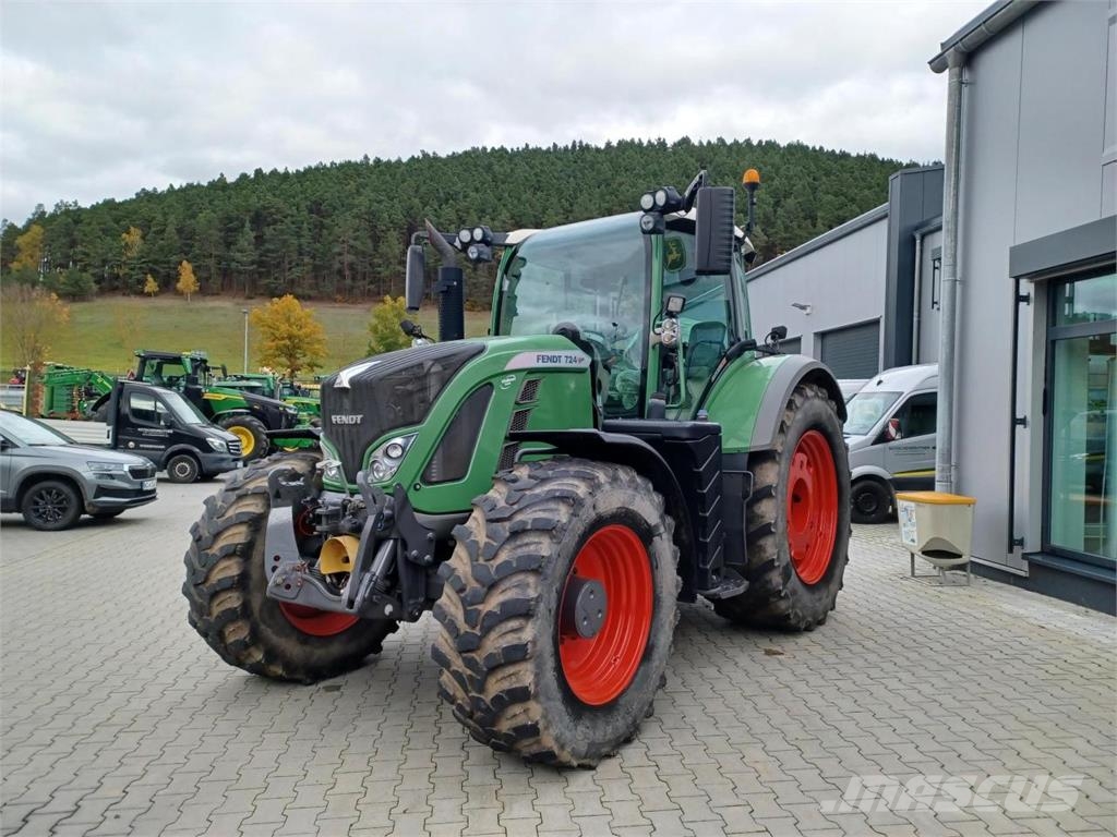 Fendt 724 Vario Profi Plus mit GPS Tractors