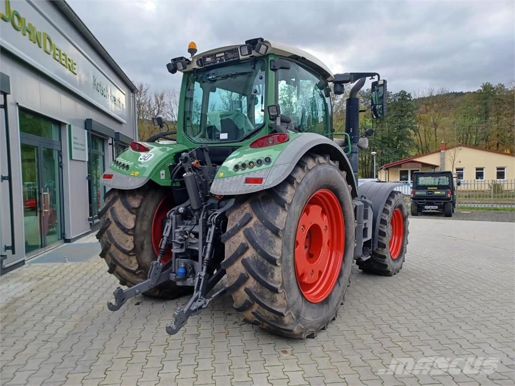 Fendt 724 Vario Profi Plus mit GPS Tractors