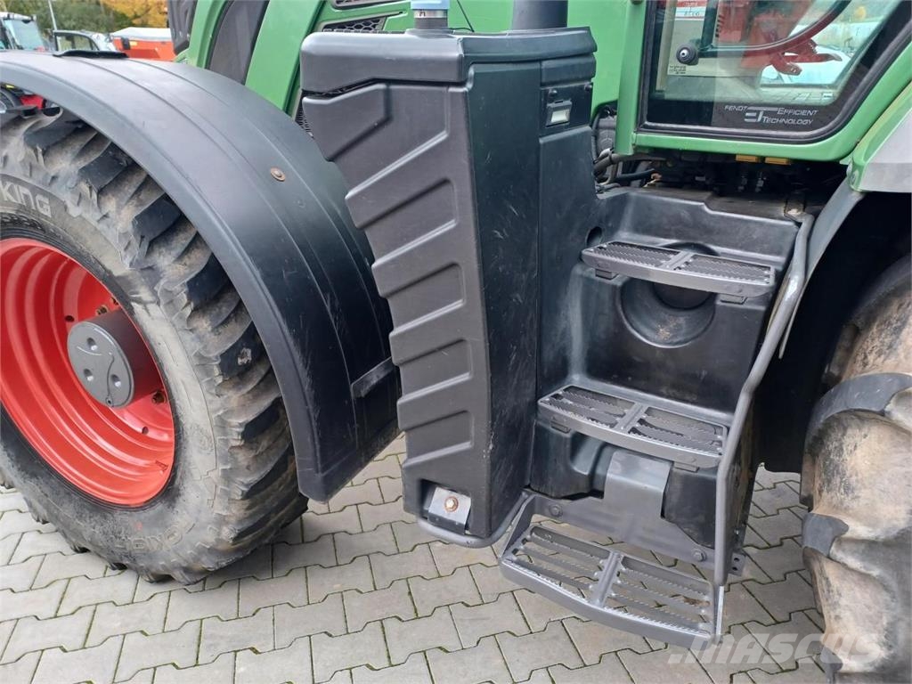 Fendt 724 Vario Profi Plus mit GPS Tractors