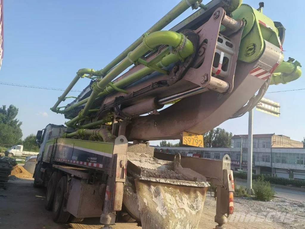 Zoomlion ZLJ5350THBSE Kravas mašīna- betona sūknis