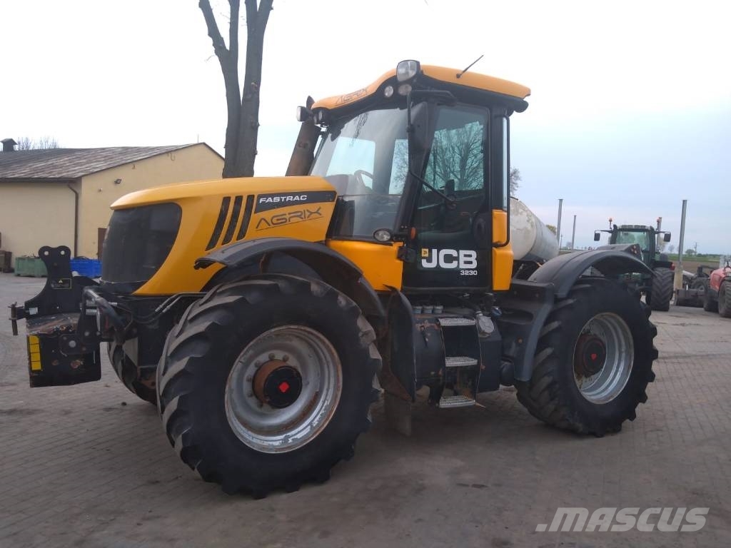 JCB Fastrac 3230 Traktorid