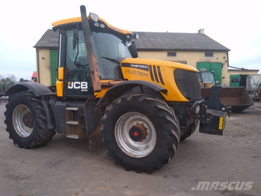JCB Fastrac 3230 Traktorid