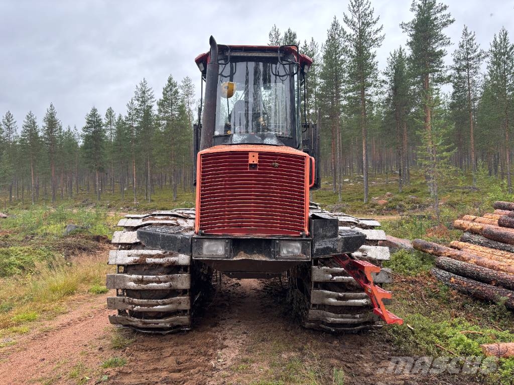 Valmet 840.3 Forvarderi