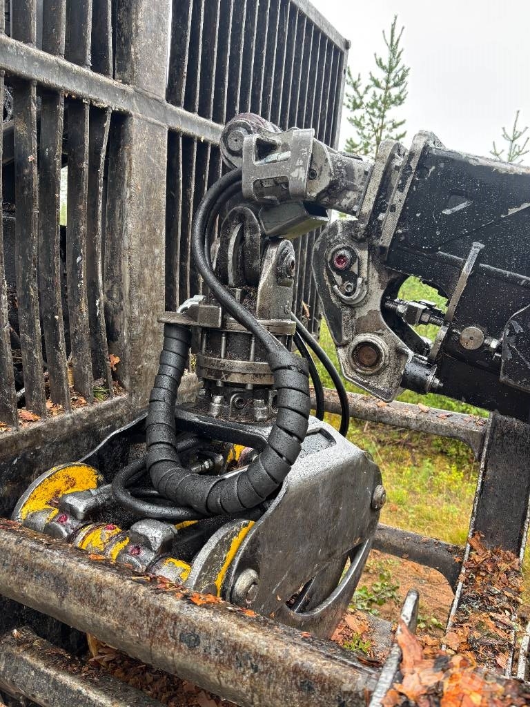 Valmet 840.3 Forvarderi