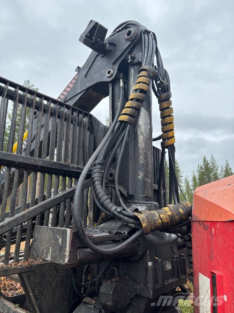Valmet 840.3 Forvarderi