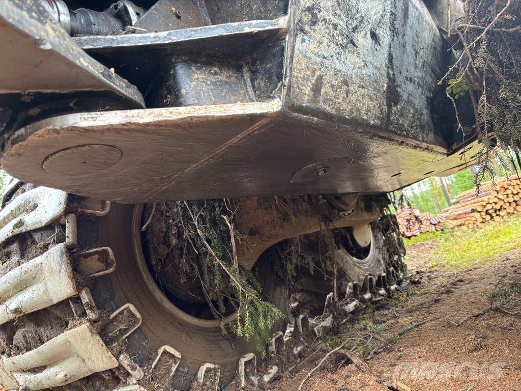 Valmet 840.3 Forvarderi