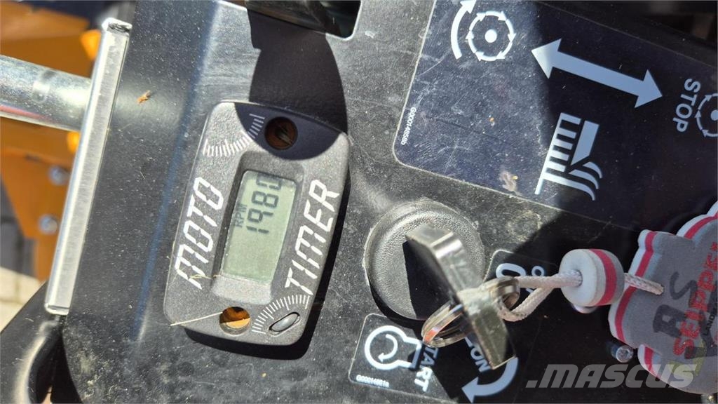 As-Motor AS 1040 YAK XL DEMO Sekačky se stojící obsluhou
