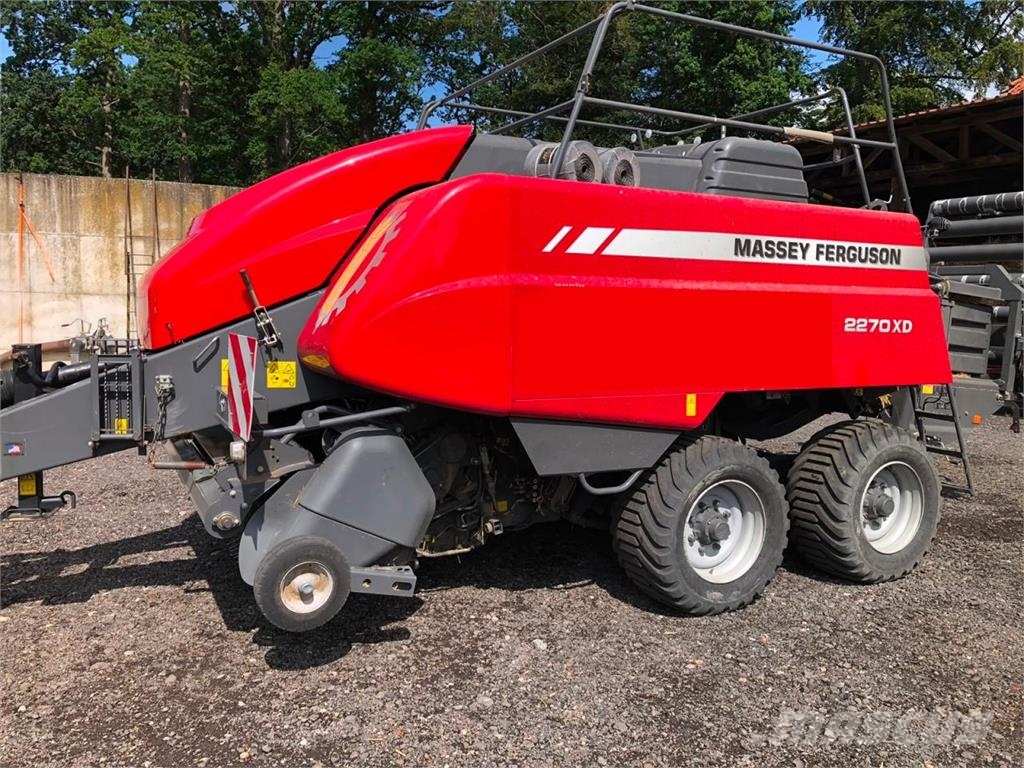Massey Ferguson 2270 XD 각형 곤포기