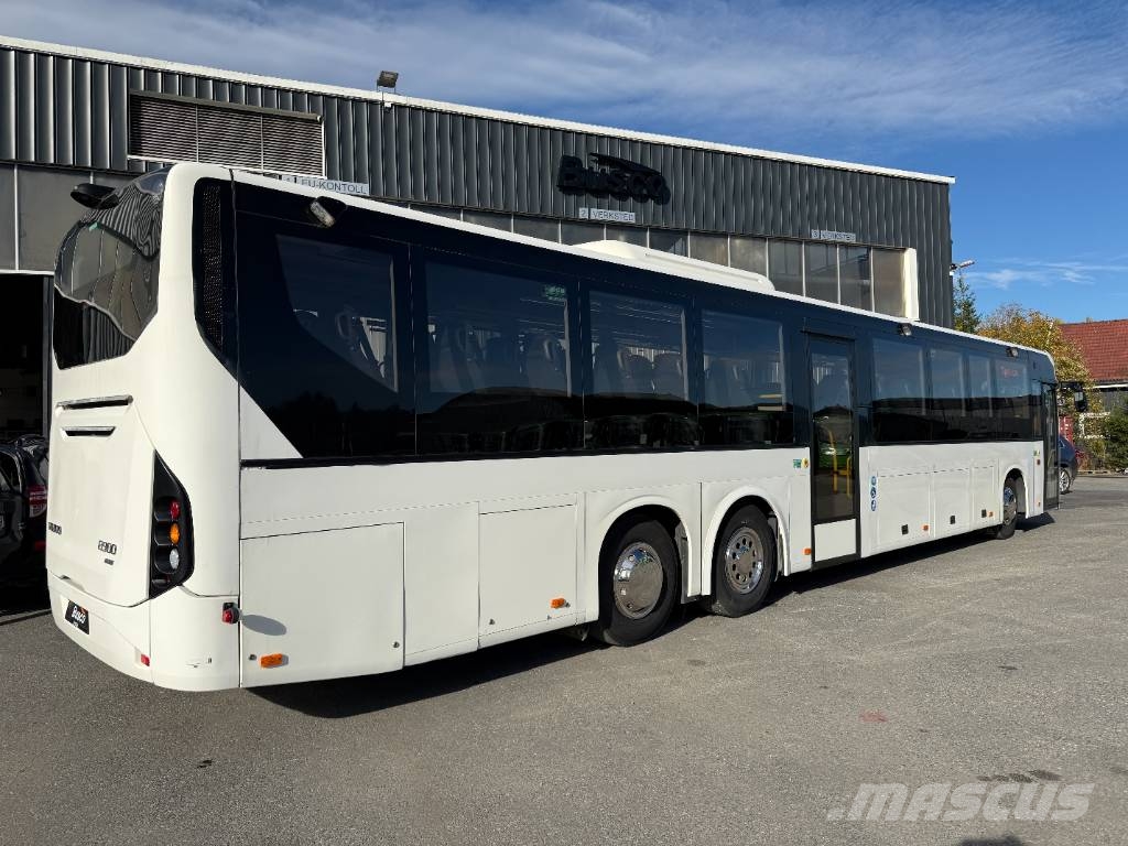 Volvo 8900. 62 seats. 3 Units! 長距離バス