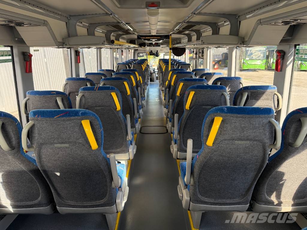 Volvo 8900. 62 seats. 3 Units! 長距離バス