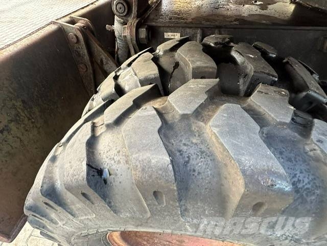 Fiat-Hitachi FH 130 W-3 Ekskavatori uz riteņiem