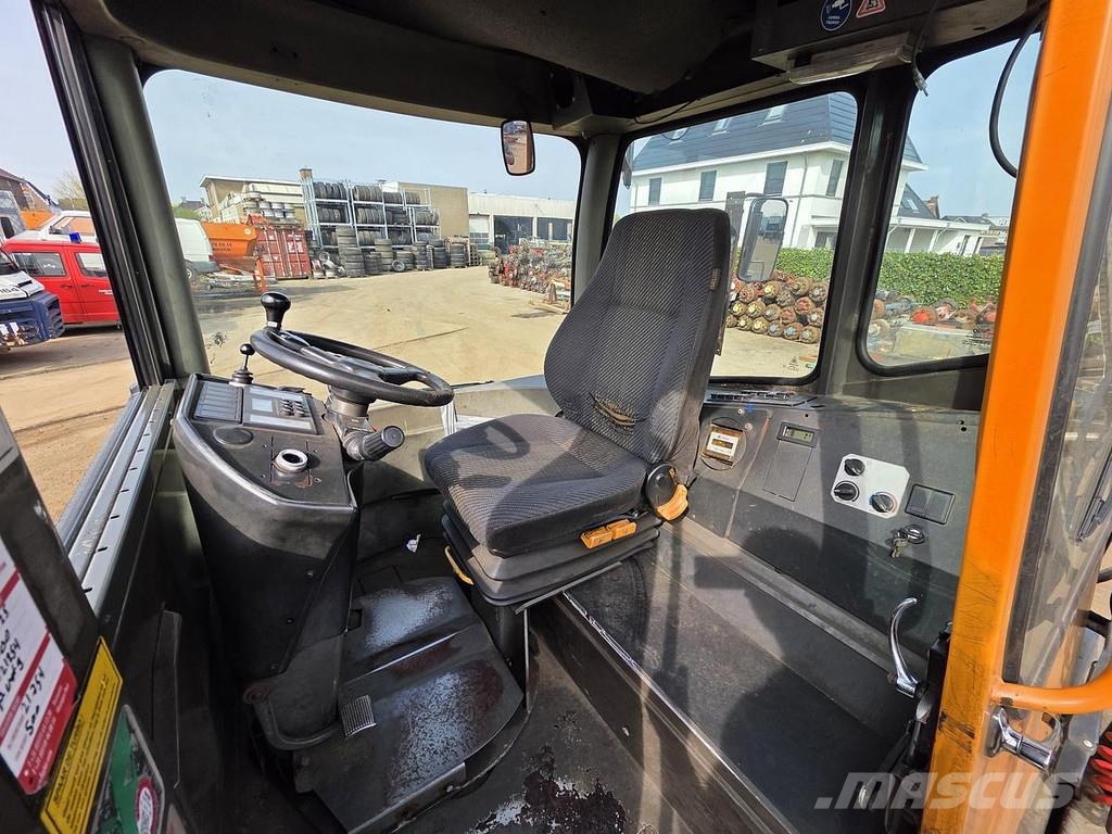 Terberg RT222 - 4X4 - TURNING CHAIR - AUTOMATIC GEAR - WOR Νταλίκες μεταφοράς εμπορευματοκιβωτίων