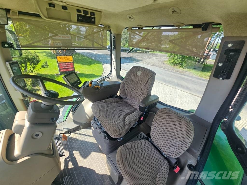 John Deere 8245 R Трактори