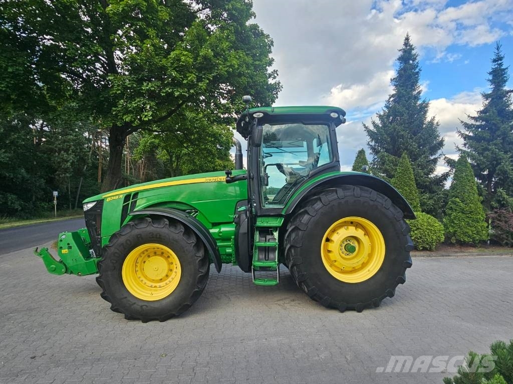 John Deere 8245 R Трактори