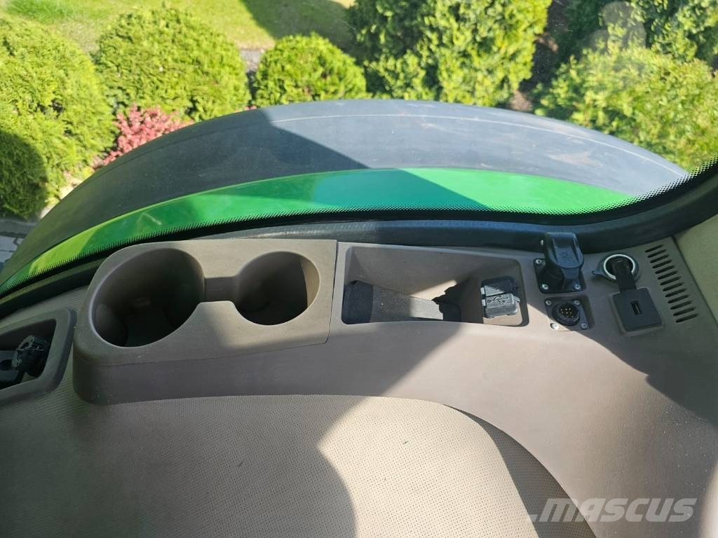 John Deere 8245 R Трактори