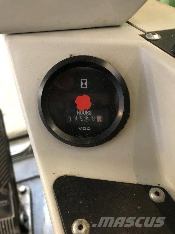Sennebogen 690 履帶式起重機