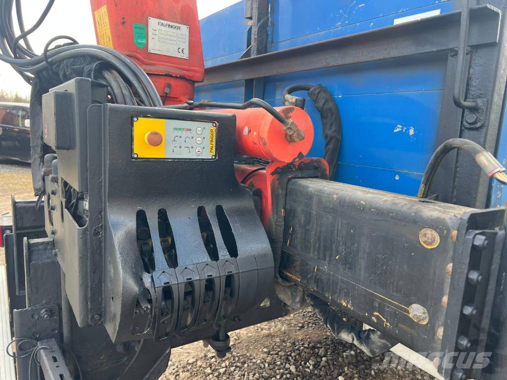 Volvo FM 9, PALFINGER CRANE Truck mounted cranes