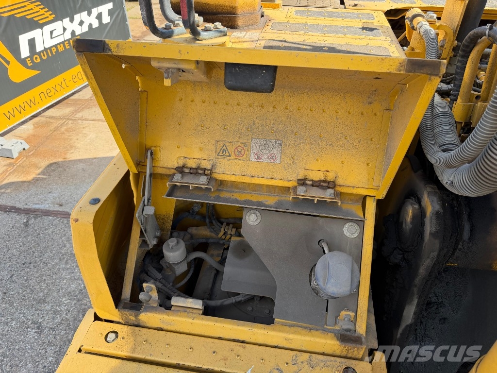 Komatsu PC 240 NLC-11 Εκσκαφείς με ερπύστριες