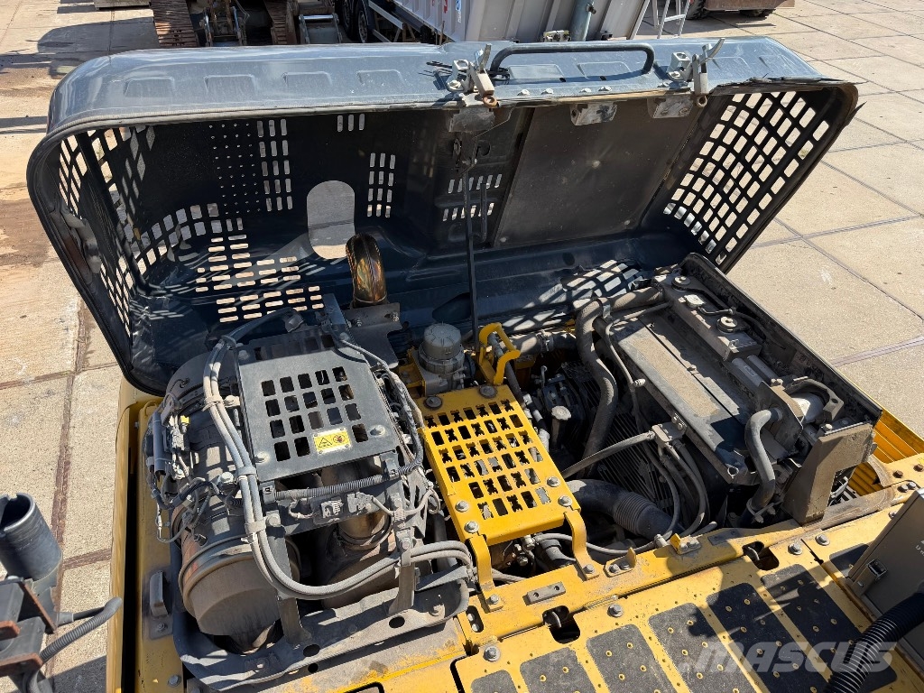 Komatsu PC 240 NLC-11 Εκσκαφείς με ερπύστριες