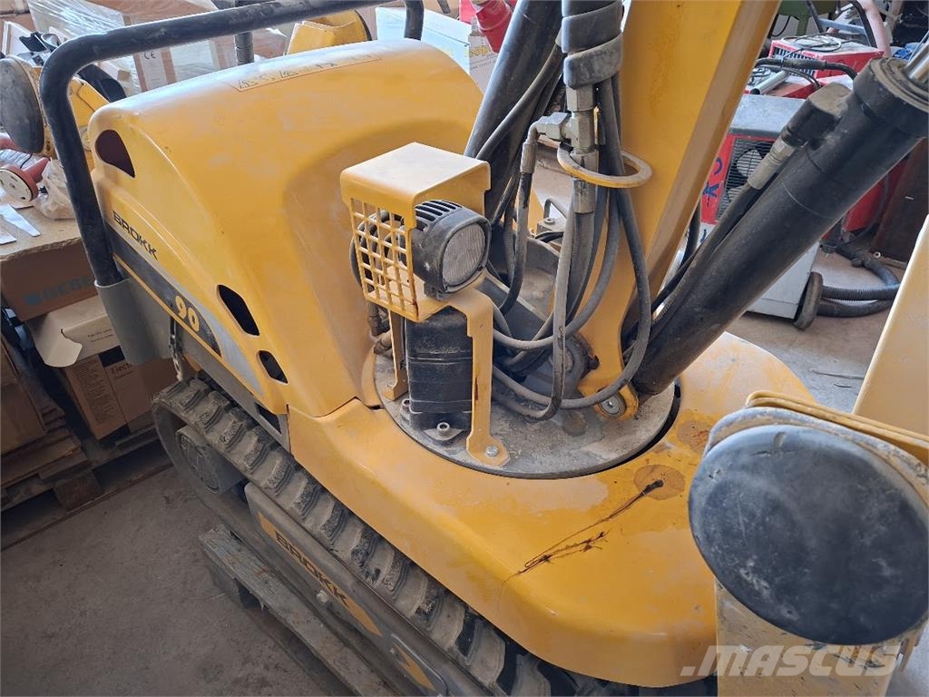 Brokk 90 Sloopgraafmachines