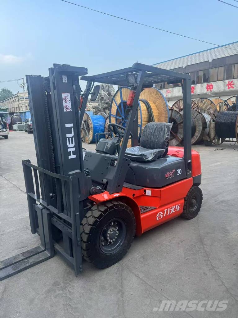 Heli CPCD 30 Diesel forklifts