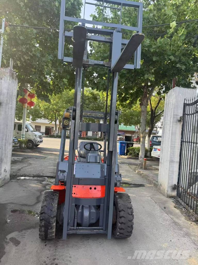 Heli CPCD 30 Diesel forklifts
