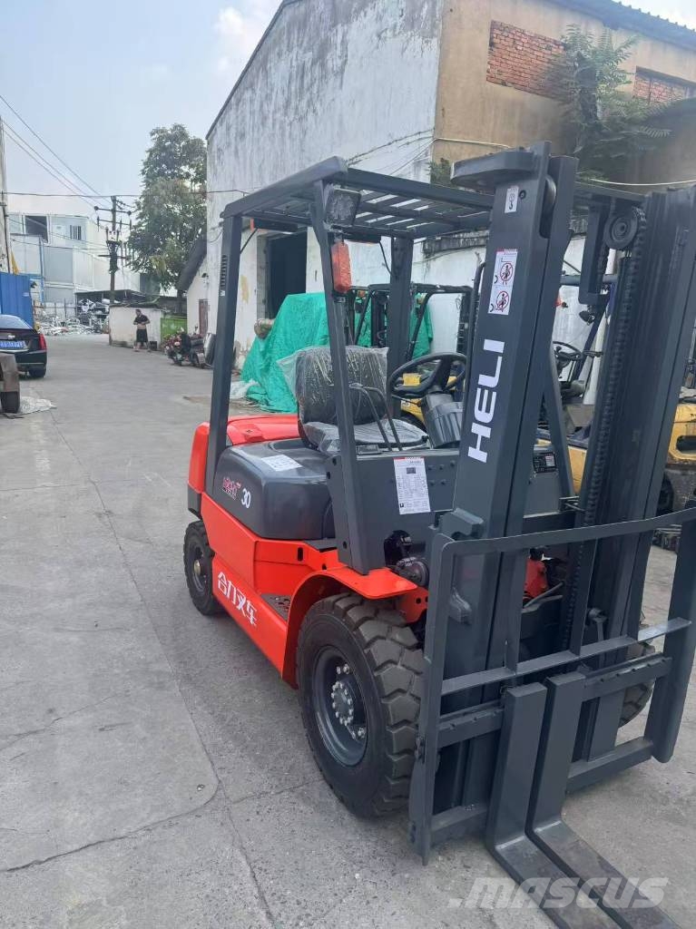 Heli CPCD 30 Diesel forklifts