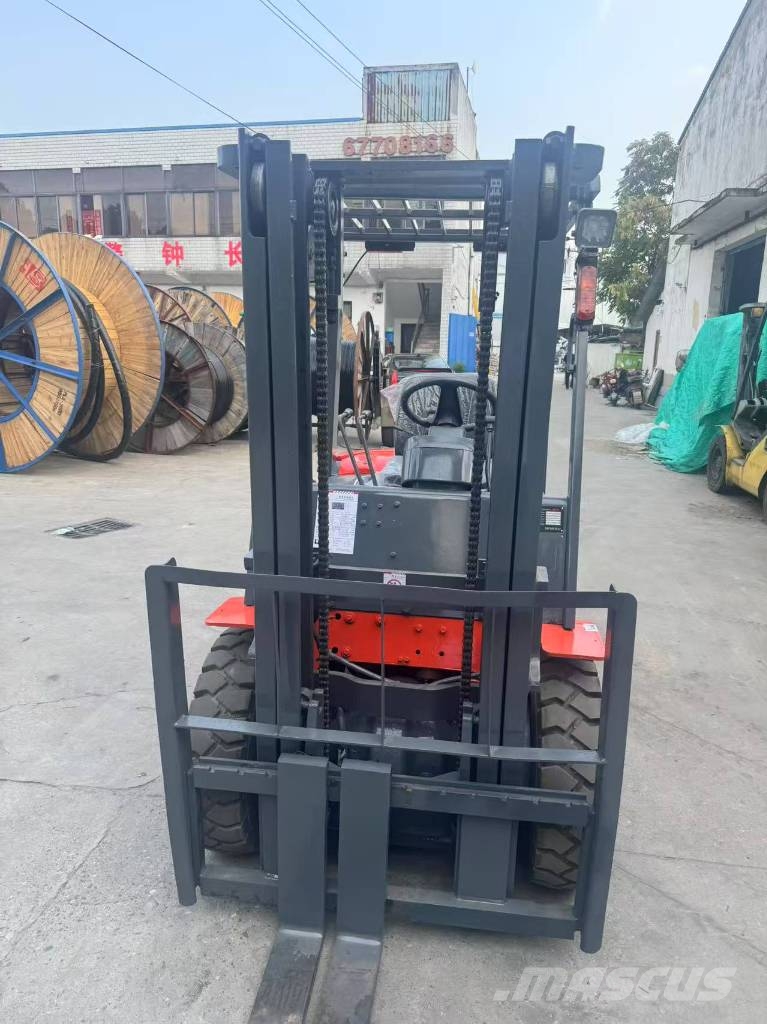 Heli CPCD 30 Diesel forklifts